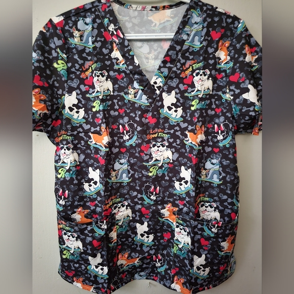 4 scrub tops - Picture 3 of 8